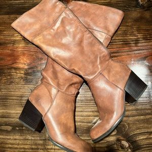 Talk heeled riding boots